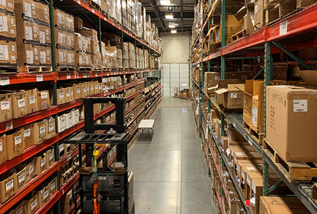 ANOTHER view of the Budget Golf warehouse