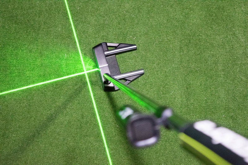 Putting: Laser Alignment